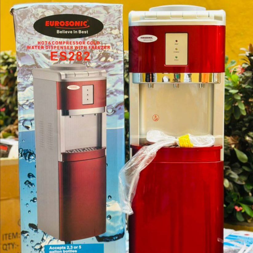 Water Dispenser With Freezer
